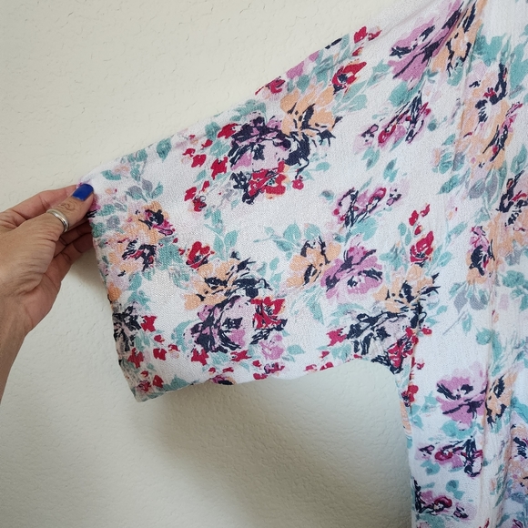 O'Neill Multi Colored Floral Crinkle Open Front Blouse 3/4 Sleeve, Size M/L - Picture 2 of 5